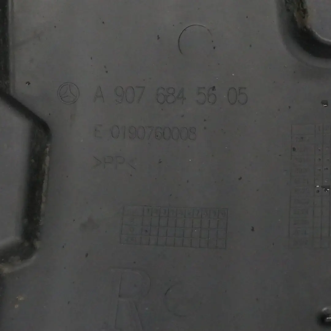 W907 Paso de rueda delantero derecho Sección trasera para Mercedes con número de pieza A9076845605 Mercedes W907 Paso de rueda delantero derecho Sección trasera - SKU A9076845605 - Número de pieza A9076845605