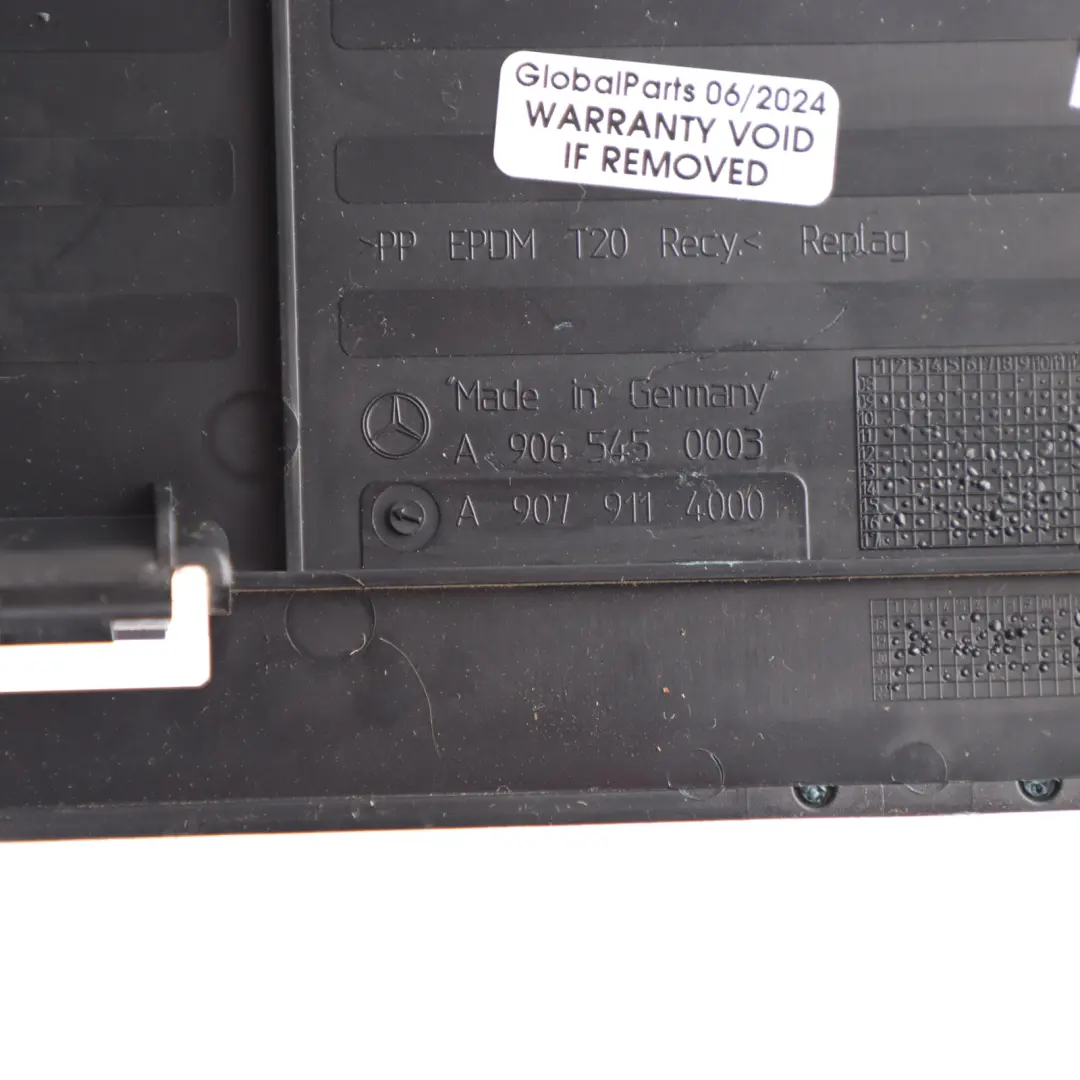 W907 Sitz Basis Trim Abdeckung Kappe für Mercedes mit Teilenummer A9079114000 Mercedes W907 Sitz Basis Trim Abdeckung Kappe - SKU A9079114000 - Teilenummer A9079114000