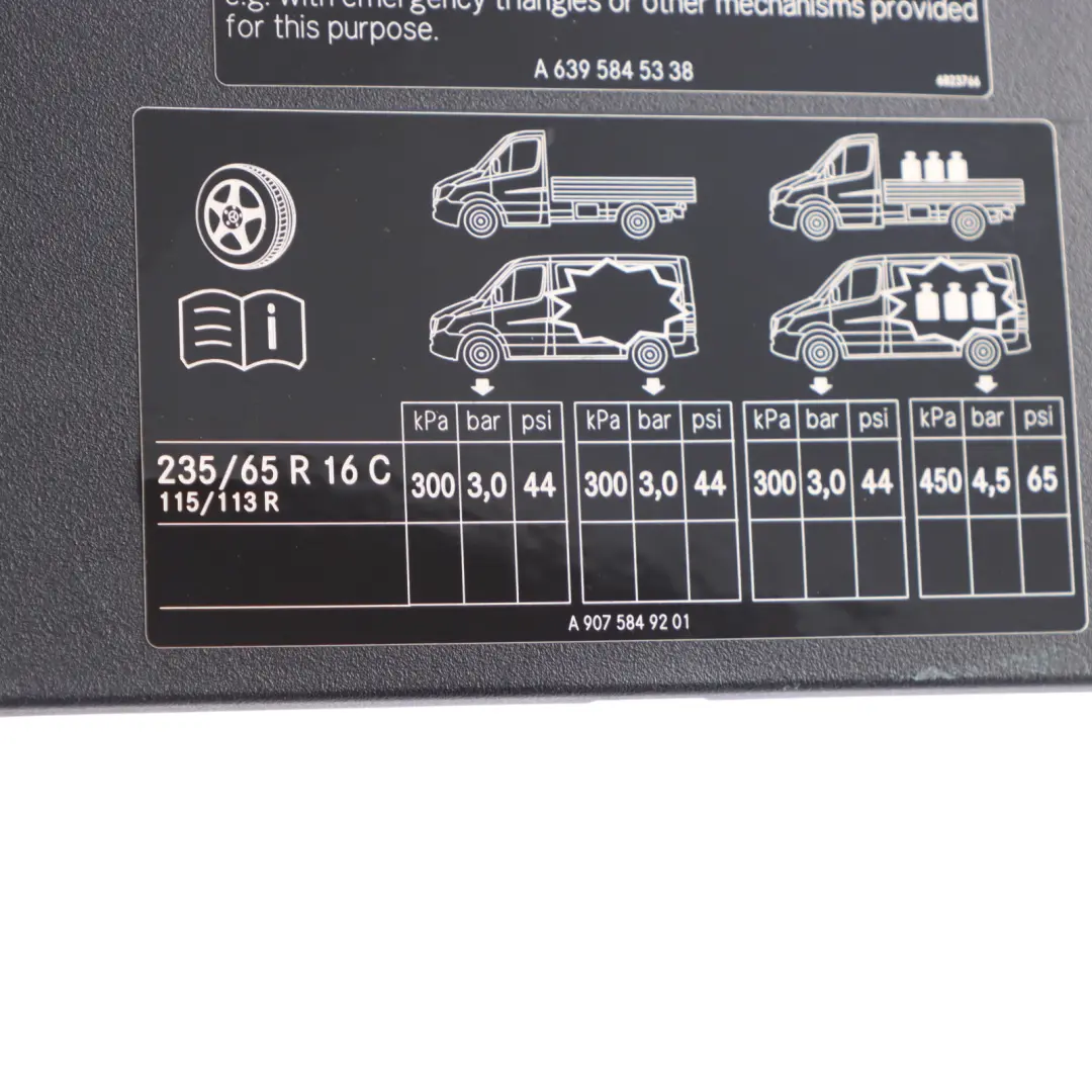 W907 Base de siège Cache garniture Mercedes - SKU A9079114000 - Numéro de pièce A9079114000