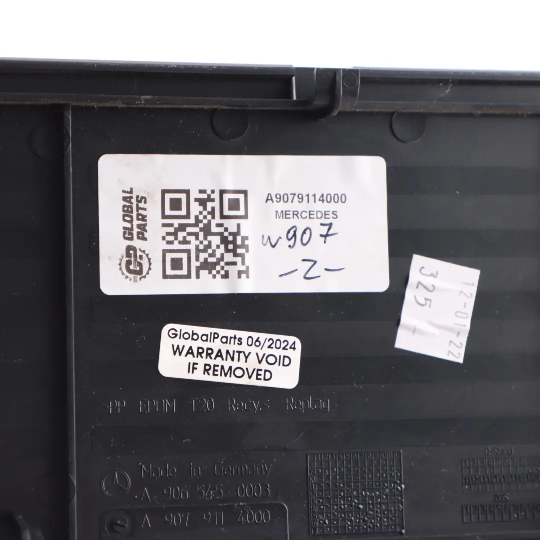 W907 Sitz Basis Trim Abdeckung Kappe für Mercedes mit Teilenummer A9079114000 Mercedes W907 Sitz Basis Trim Abdeckung Kappe - SKU A9079114000 - Teilenummer A9079114000