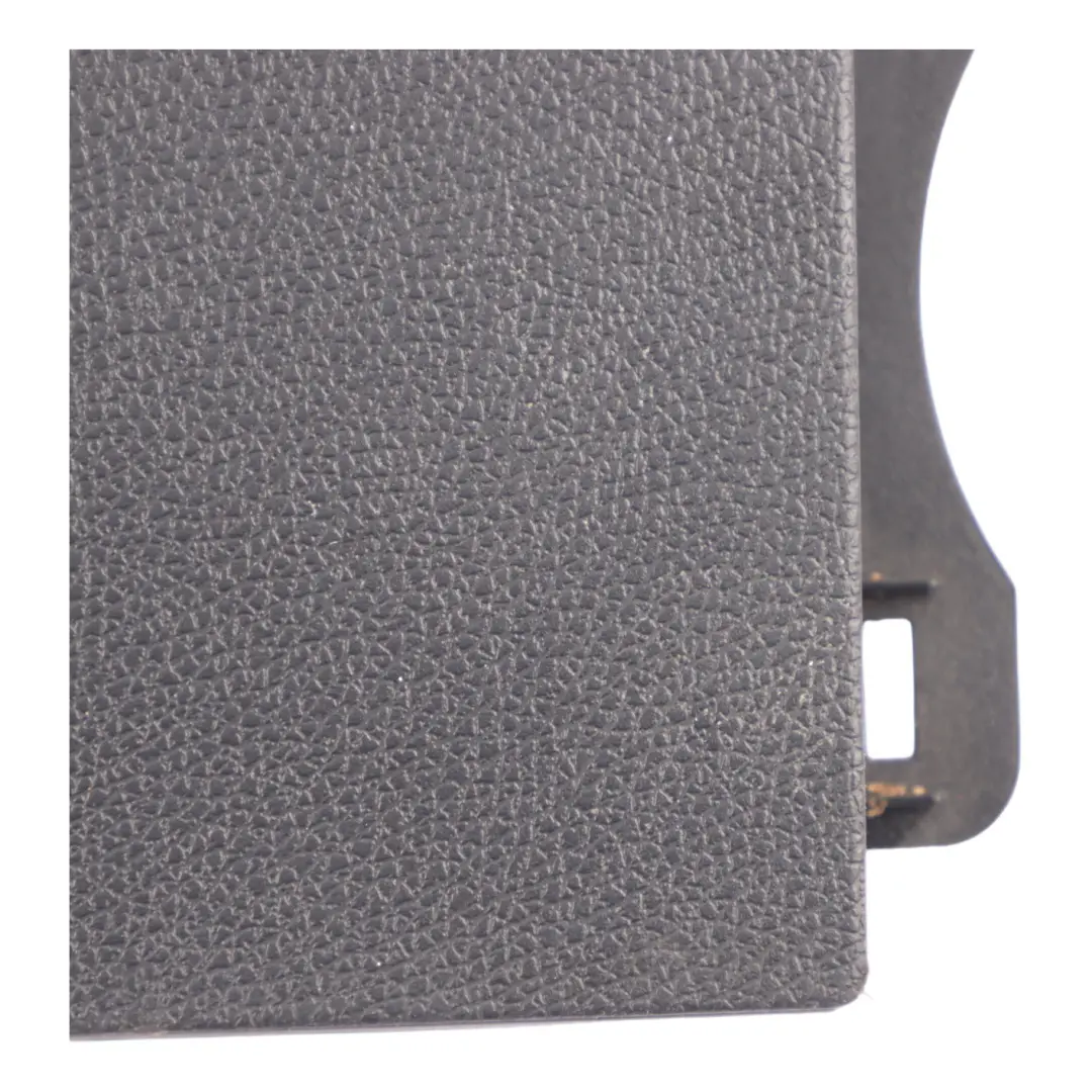 Plateau rangement Mercedes W910 Tableau supérieur Boîte centrale - SKU A9106805900 - Numéro de pièce A9106805900