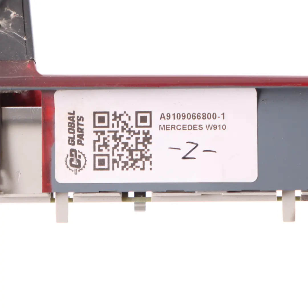 Bremsleuchte Mercedes Sprinter W907 W910 Zusatzbremsleuchte für mit Teilenummer A9109066800 Bremsleuchte Mercedes Sprinter W907 W910 Zusatzbremsleuchte - SKU A9109066800 - Teilenummer A9109066800