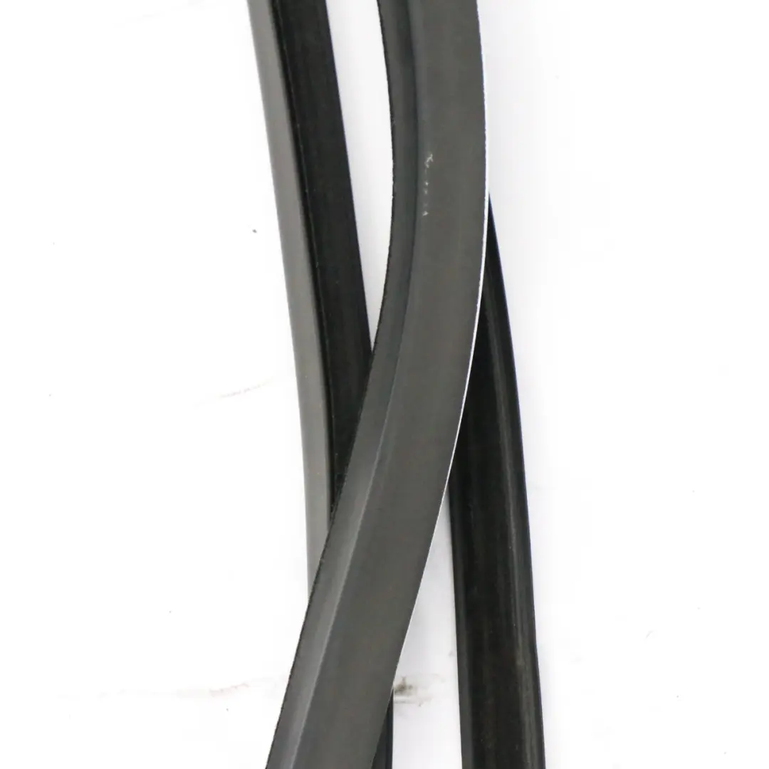 Joint de vitre Ford Transit MK8 Porte avant gauche pour à propos du numéro de pièce BK31-V21511-AK Joint de vitre Ford Transit MK8 Porte avant gauche - SKU BK31-V21511-AK - Numéro de pièce BK31-V21511-AK