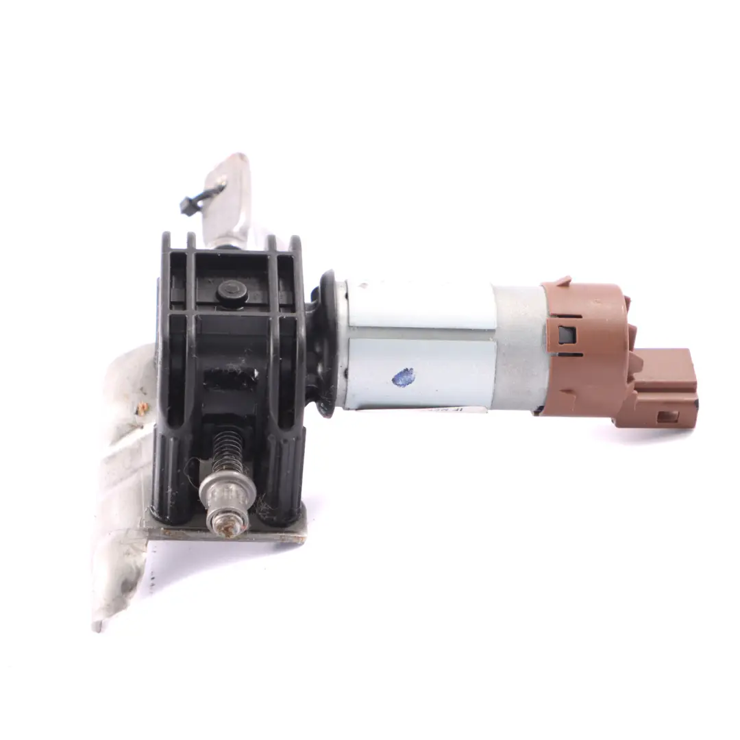 Regolazione del sedile anteriore Attuatore motore per Mercedes W205 con numero di parte c11726-106 Mercedes W205 Regolazione del sedile anteriore Attuatore motore - SKU c11726-106 - Numero di parte c11726-106