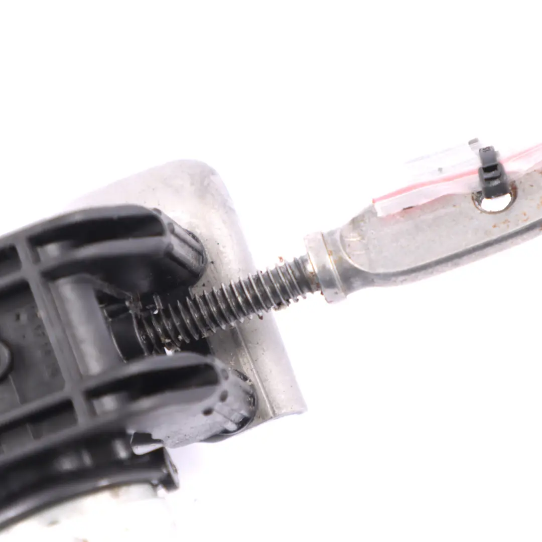 Actuador del motor de ajuste del asiento delantero Mercedes W205 para con número de pieza c11726-106 Actuador del motor de ajuste del asiento delantero Mercedes W205 - SKU c11726-106 - Número de pieza c11726-106