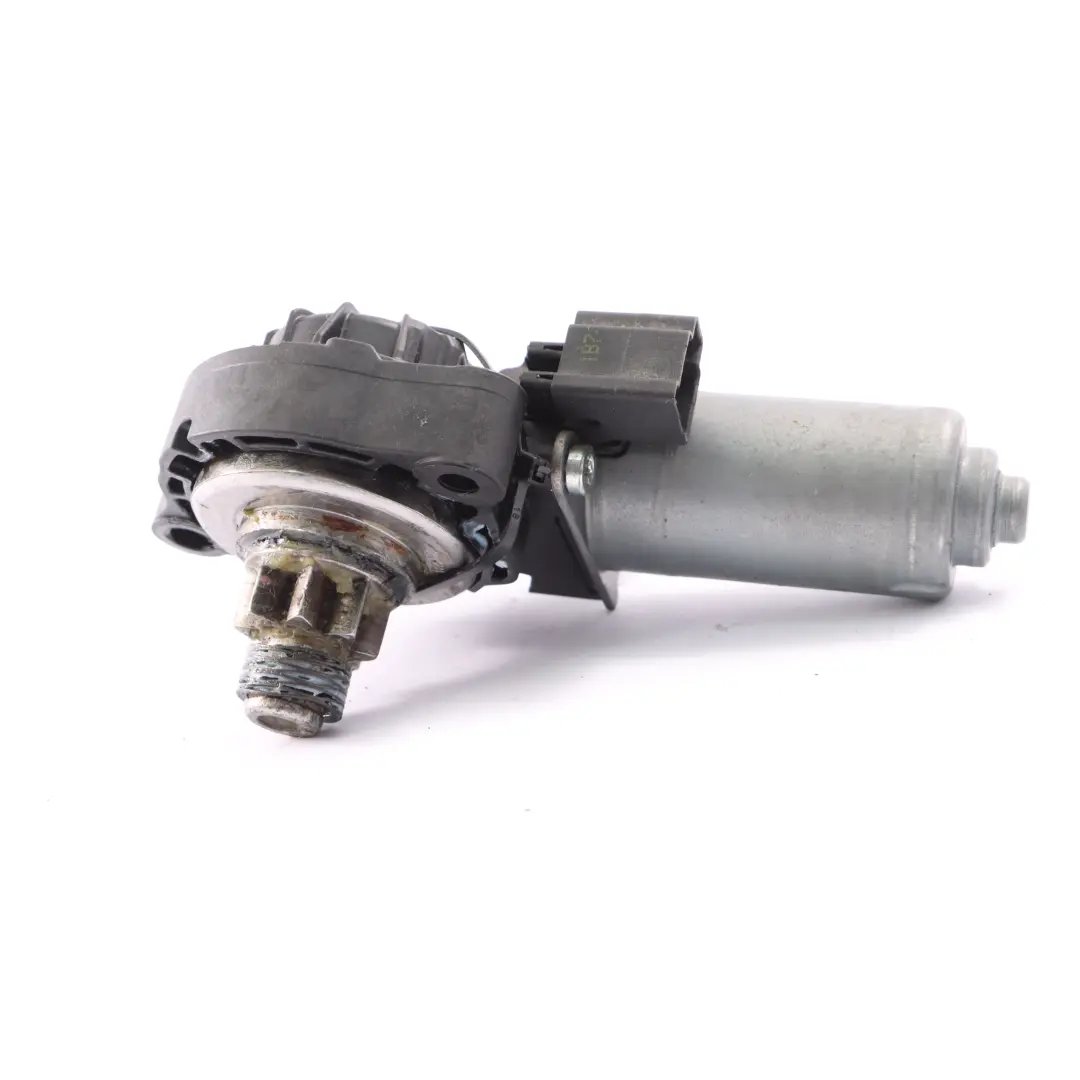 Front Seat Electric Adjustment Motor Drive to Mercedes W205 with Part number D3914.03 Mercedes W205 Front Seat Electric Adjustment Motor Drive - SKU D3914.03 - Part number D3914.03