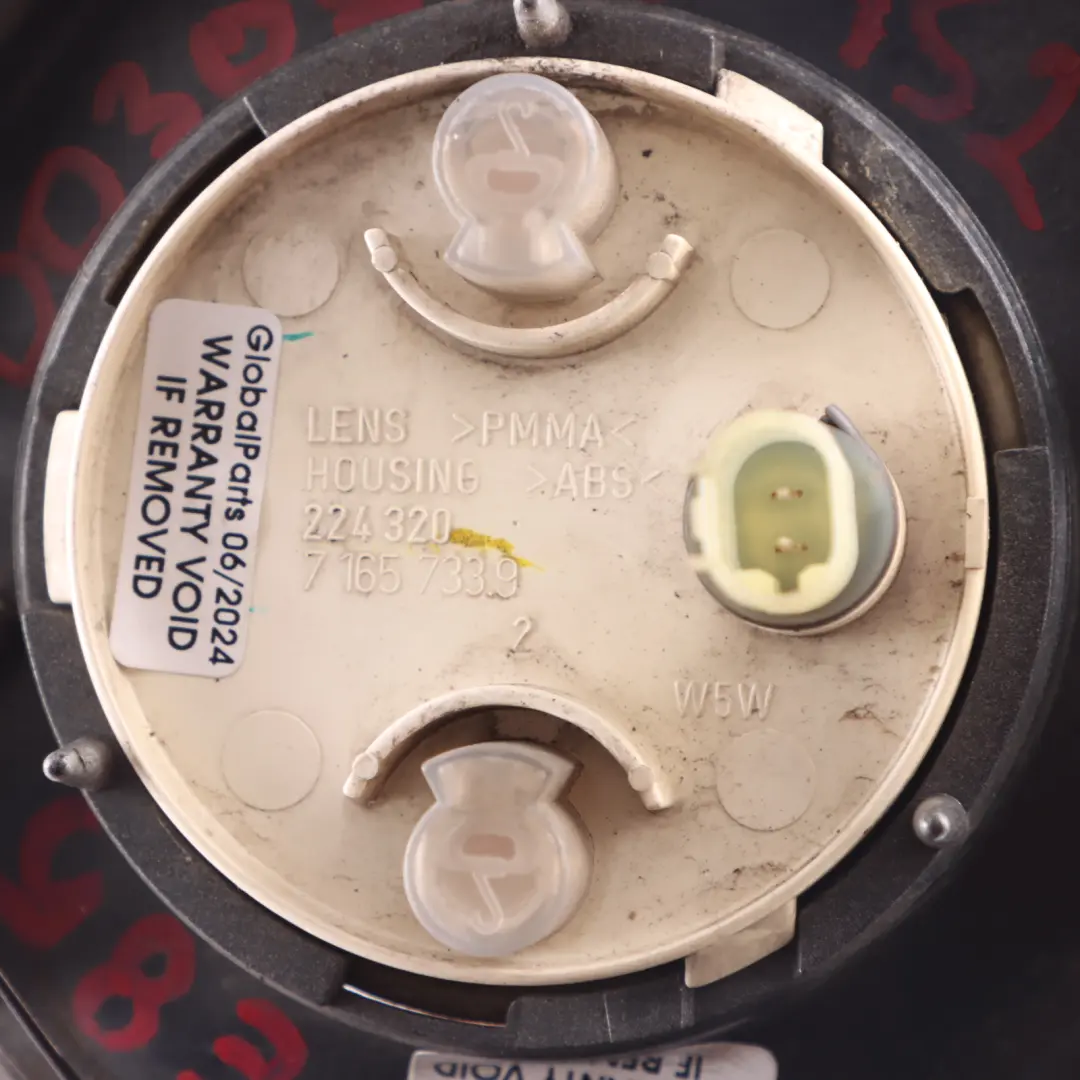 Trim Side Panel Right O/S Titansilber Silver 354 7033066 to BMW Z4 E85 Cover with Part number 0030962 BMW Z4 E85 Cover Trim Side Panel Right O/S Titansilber Silver 354 7033066 - SKU 0030962-TS2 - Part number 0030962