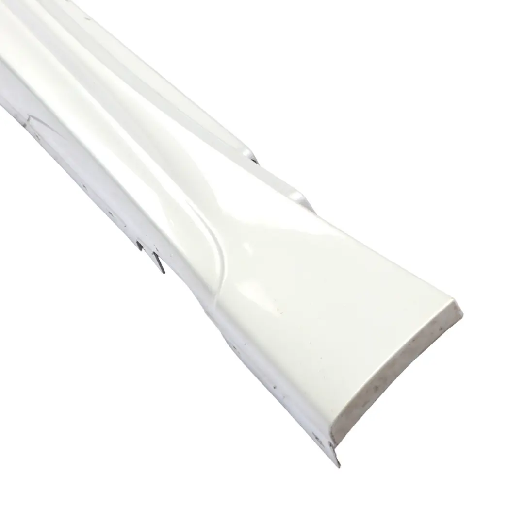 Sill Strip Faldon Derecho Titansilber Plata 354 para BMW E81 E82 E88 M Sport con número de pieza 0034732 BMW E81 E82 E88 M Sport Sill Strip Faldon Derecho Titansilber Plata 354 - SKU 0034732-TS - Número de pieza 0034732