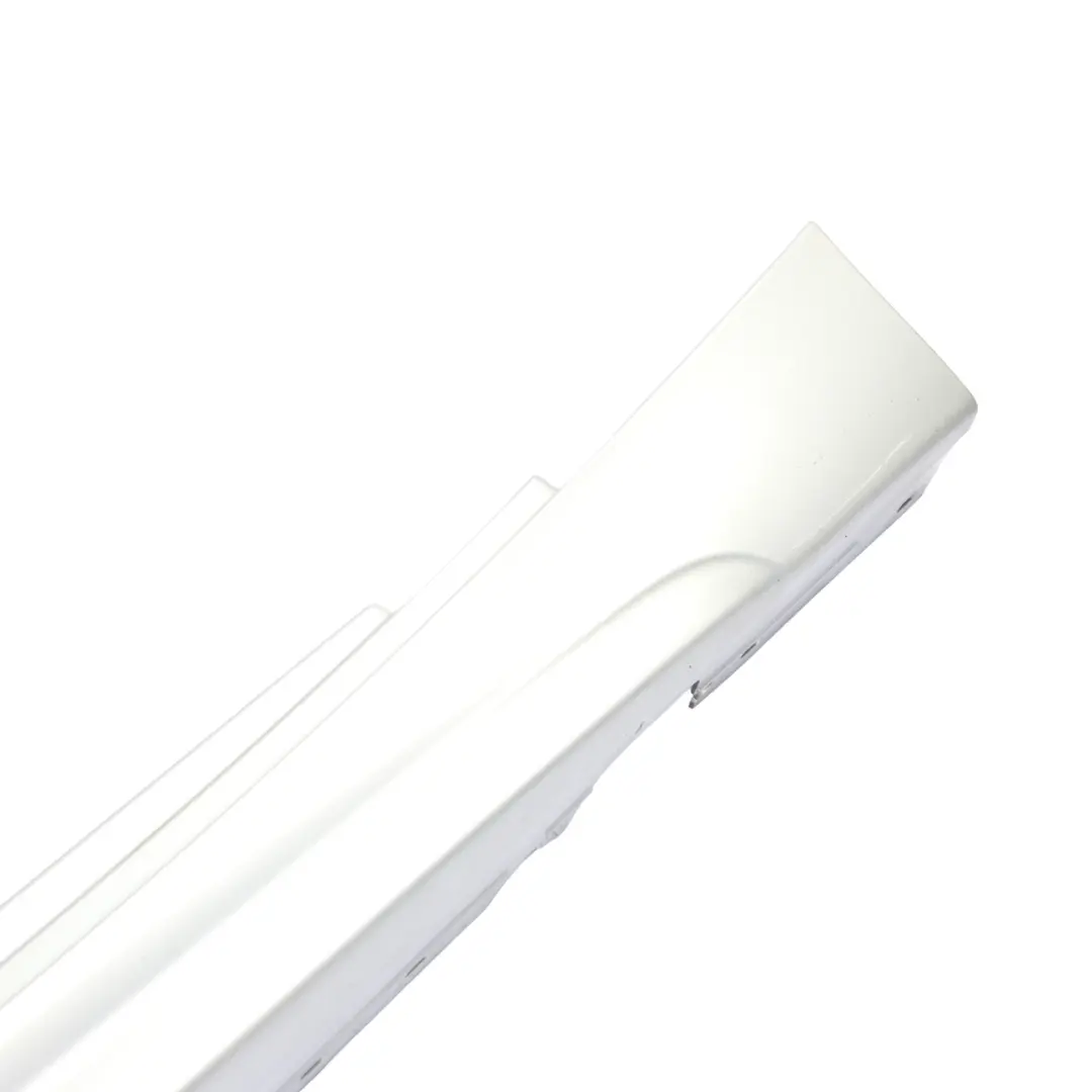 Sill Strip Faldon Derecho Titansilber Plata 354 para BMW E81 E82 E88 M Sport con número de pieza 0034732 BMW E81 E82 E88 M Sport Sill Strip Faldon Derecho Titansilber Plata 354 - SKU 0034732-TS - Número de pieza 0034732