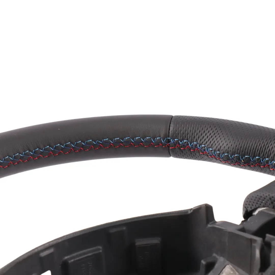 NUEVO Cuero Negro 2 Radios para Volante Mini Cooper R50 R52 con número de pieza 0146479 Volante Mini Cooper R50 R52 NUEVO Cuero Negro 2 Radios - SKU 0146479-14 - Número de pieza 0146479