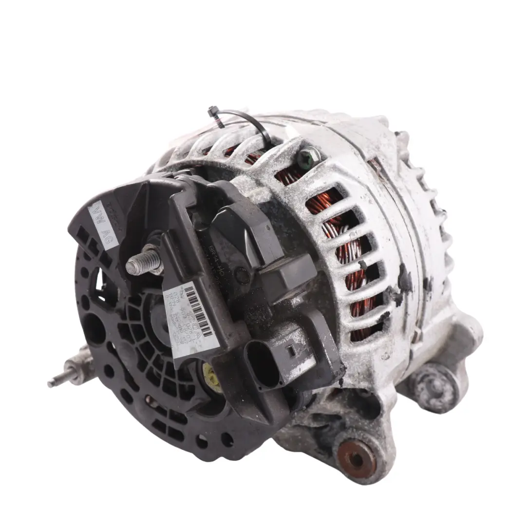 Volkswagen Crafter 2.0 TDI Motor Alternador 120A Bosch - SKU 028903028E - Número de pieza 028903028E