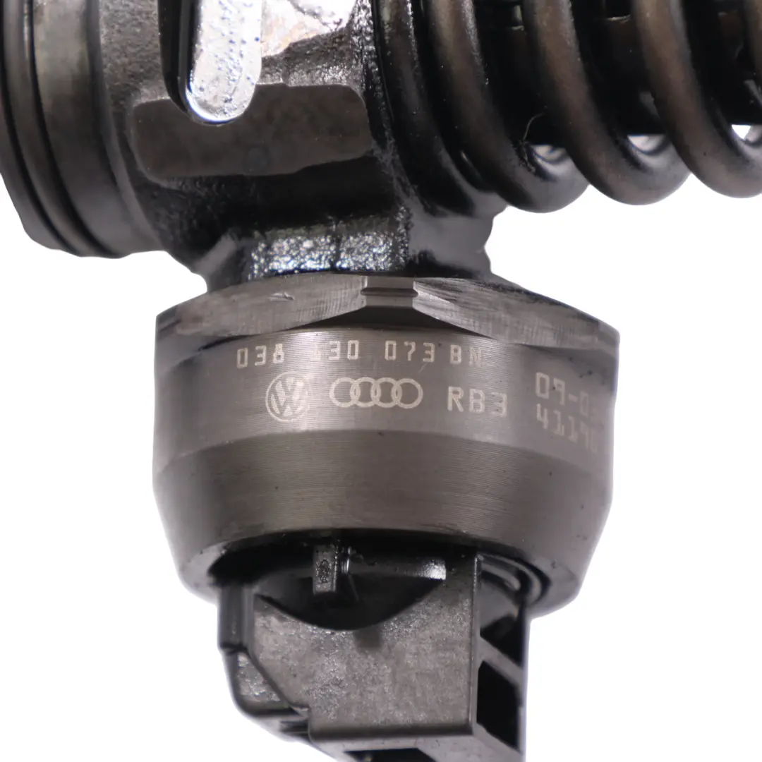 Pompowtryskiwacz Wtrysk do VW Volkswagen Caddy o numerze 038130073BN VW Volkswagen Caddy Pompowtryskiwacz Wtrysk - SKU 038130073BN - Numer Części 038130073BN