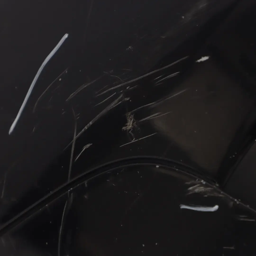 Zderzak Przedni M-Pakiet Carbonschwarz Czarny Metalik - 416 do BMW E60 o numerze 0394346 BMW E60 Zderzak Przedni M-Pakiet Carbonschwarz Czarny Metalik - 416 - SKU 0394346-CAR2 - Numer Części 0394346