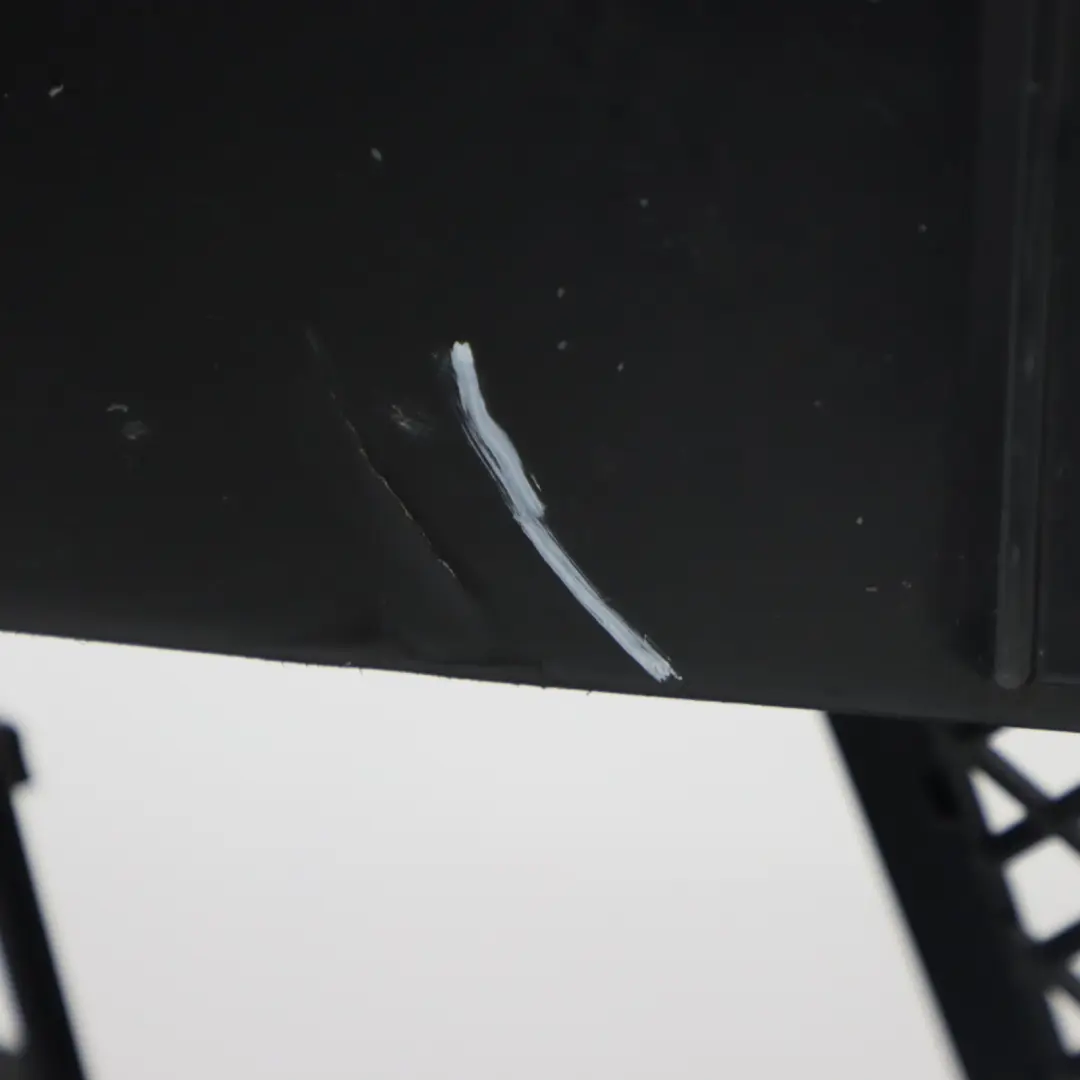 Zderzak Przedni M-Pakiet Carbonschwarz Czarny Metalik - 416 do BMW E60 o numerze 0394346 BMW E60 Zderzak Przedni M-Pakiet Carbonschwarz Czarny Metalik - 416 - SKU 0394346-CAR2 - Numer Części 0394346