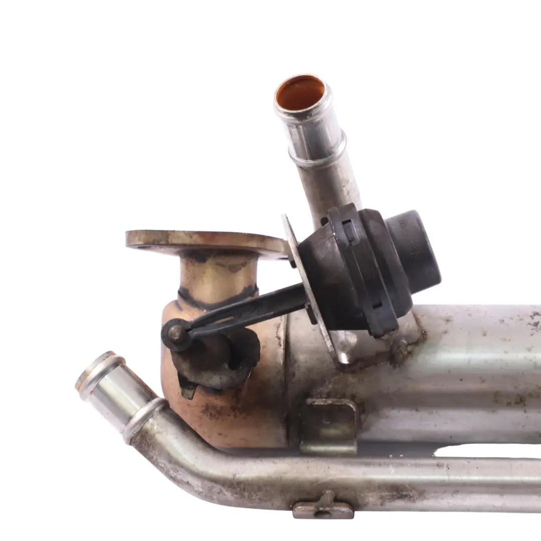 AGR Auspuffkühler für Volkswagen Caddy 1.9 TDI BLS Motor mit Teilenummer 03G131512AA Volkswagen Caddy 1.9 TDI BLS Motor AGR Auspuffkühler - SKU 03G131512AA - Teilenummer 03G131512AA