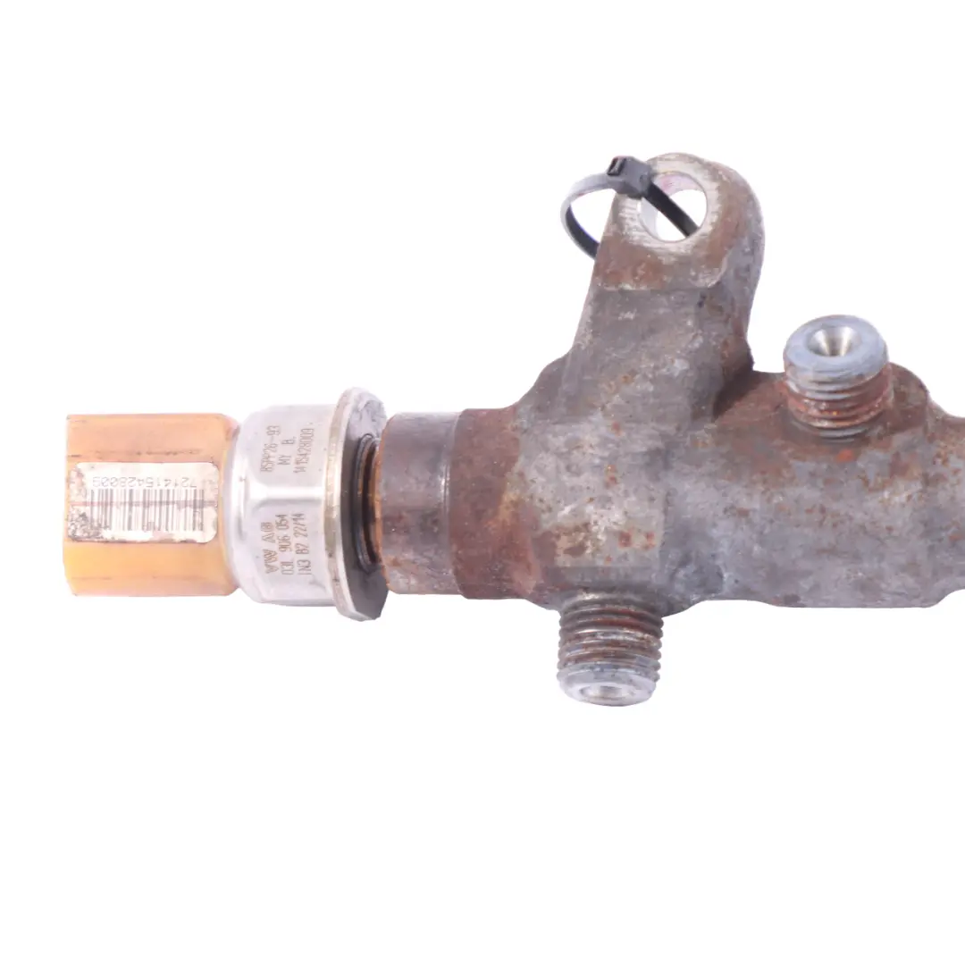 Guida iniettore carburante per Volkswagen Crafter con numero di parte 03L130089J Volkswagen Crafter Guida iniettore carburante - SKU 03L130089J - Numero di parte 03L130089J