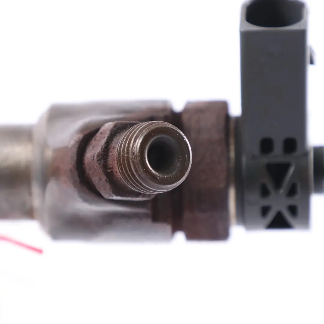 Inyector combustible Boquilla inyección para Volkswagen Crafter 2.0 TDI con número de pieza 03L130277Q Volkswagen Crafter 2.0 TDI Inyector combustible Boquilla inyección - SKU 03L130277Q - Número de pieza 03L130277Q