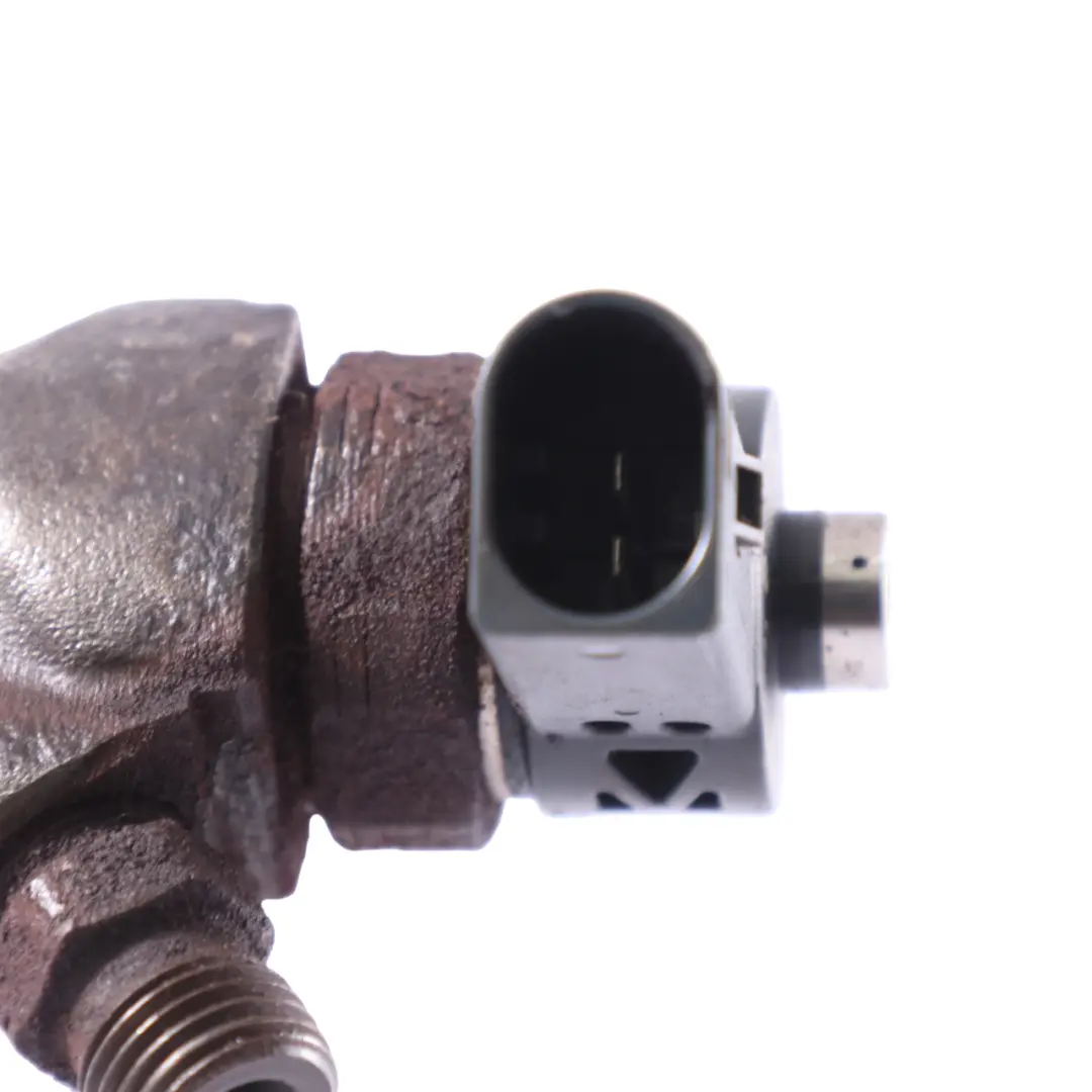 Ugello iniettore carburante per Volkswagen Crafter 2.0 TDI con numero di parte 03L130277Q Volkswagen Crafter 2.0 TDI Ugello iniettore carburante - SKU 03L130277Q - Numero di parte 03L130277Q