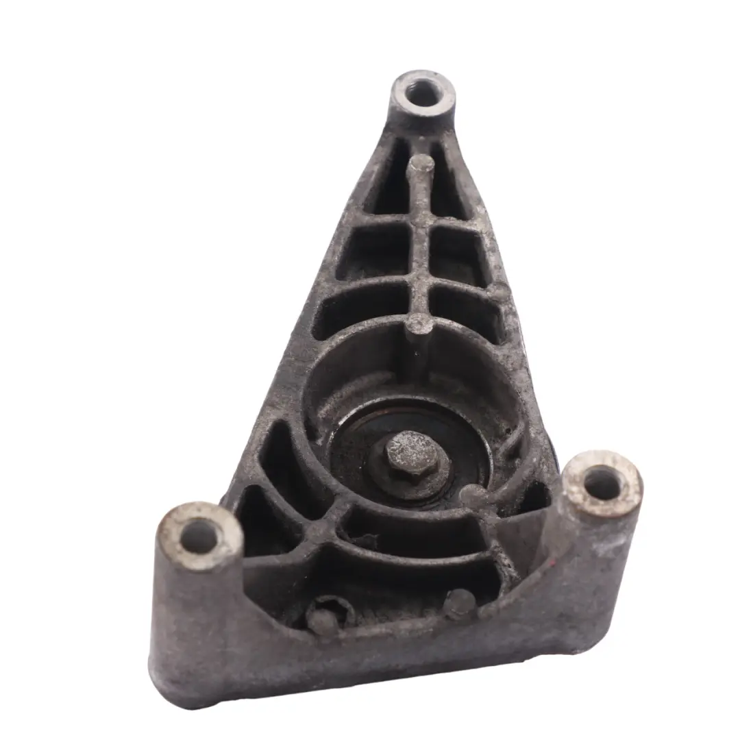 Wspornik Uchwyt Wentylatora Mocowanie Wiskozy do Volkswagen Crafter o numerze 03L145167A Volkswagen Crafter Wspornik Uchwyt Wentylatora Mocowanie Wiskozy - SKU 03L145167A - Numer Części 03L145167A