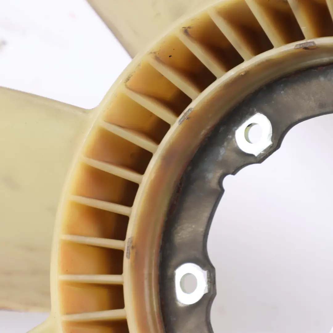 Radiator Fan Blade DAF 85CF 95XF Diesel Engine Cooling Radiator Viscous to with Part number 1315854 Radiator Fan Blade DAF 85CF 95XF Diesel Engine Cooling Radiator Viscous - SKU 1315854 - Part number 1315854