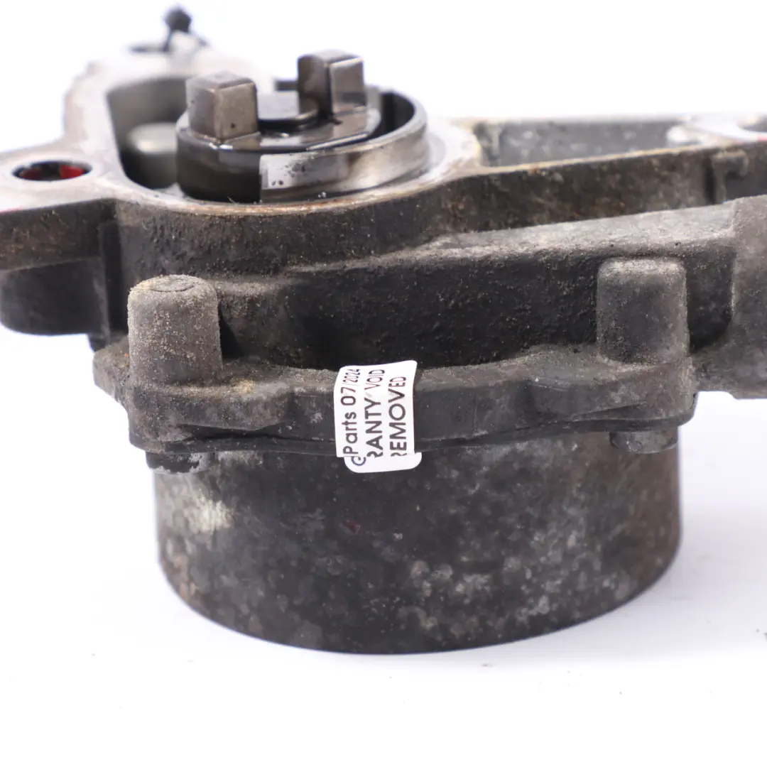 Renault Trafic Mk3 1.6 DCI Diesel Engine Vacuum Pump - SKU 146503760R - Part number 146503760R