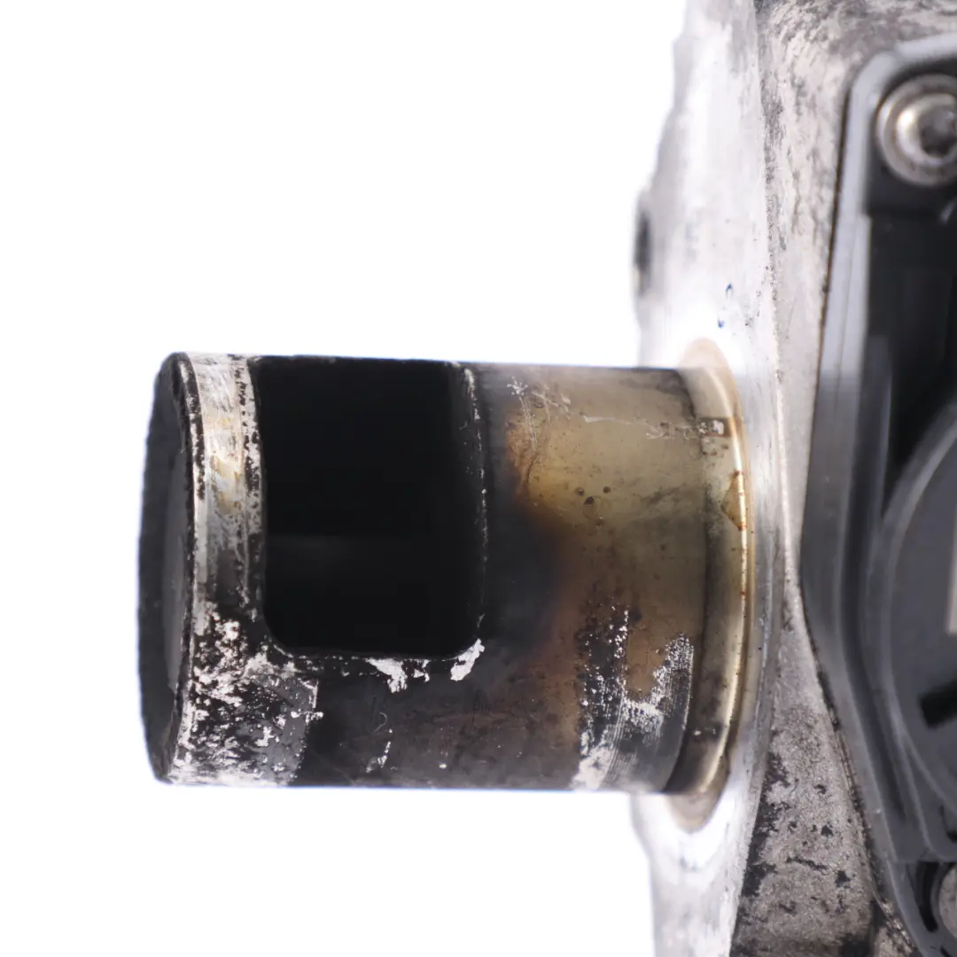 Exhaust Gas Valve to Nissan Qashqai Diesel 1.5 dCi EGR with Part number 147101246R Nissan Qashqai Diesel 1.5 dCi EGR Exhaust Gas Valve - SKU 147101246R - Part number 147101246R