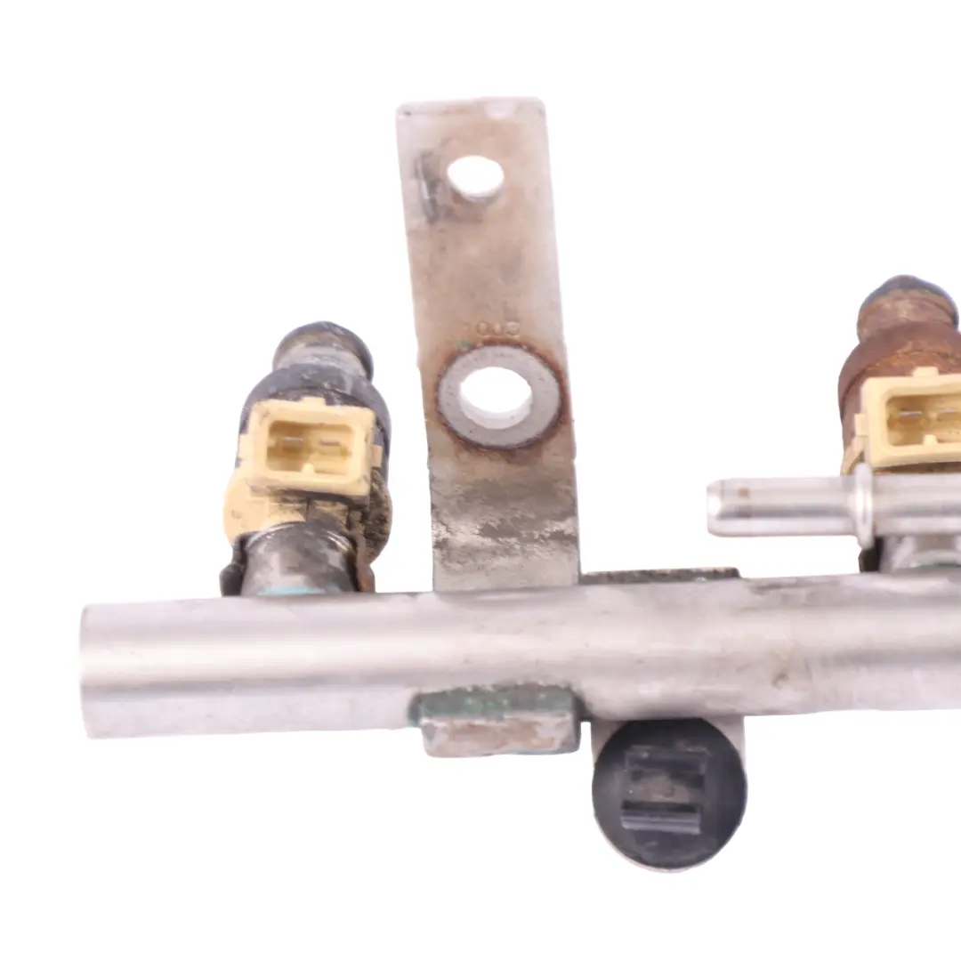 Rail Mini R52 R53 Benzina W11 Tubo carburante Regolatore Iniettore per Fuel con numero di parte 1521389 Fuel Rail Mini R52 R53 Benzina W11 Tubo carburante Regolatore Iniettore - SKU 1521389-3 - Numero di parte 1521389