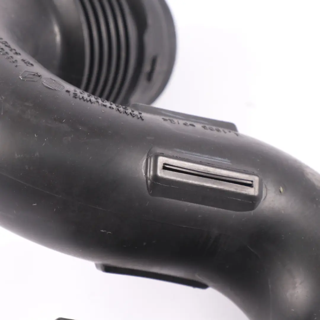 Boîte filtre Tuyau d'admission d'air pour Renault Trafic III Opel Vivaro B à propos du numéro de pièce 165555514R Renault Trafic III Opel Vivaro B Boîte filtre Tuyau d'admission d'air - SKU 165555514R - Numéro de pièce 165555514R