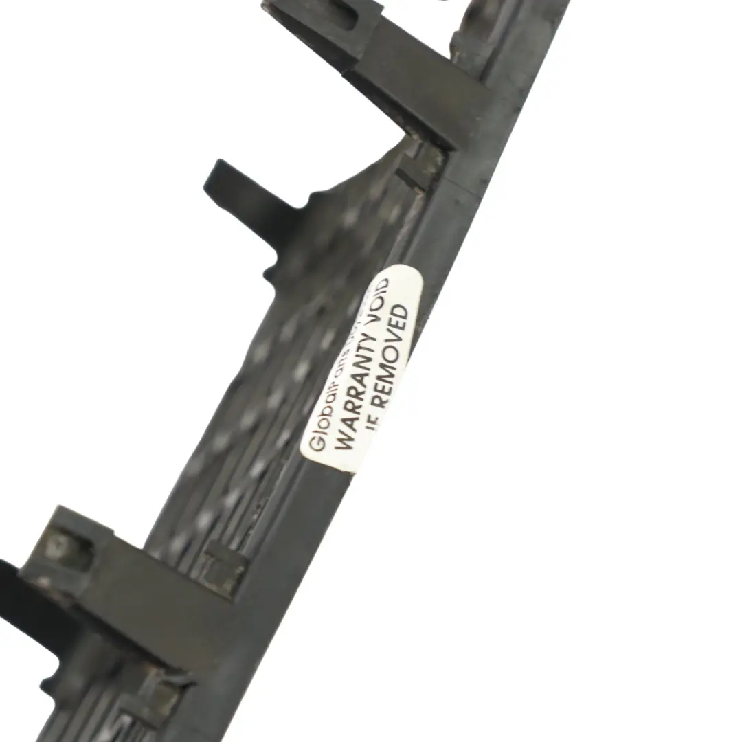 Käfer Front Stoß Stange Unten Mitte Waben Gitter für Volkswagen mit Teilenummer 1C0807681H Volkswagen Käfer Front Stoß Stange Unten Mitte Waben Gitter - SKU 1C0807681H - Teilenummer 1C0807681H