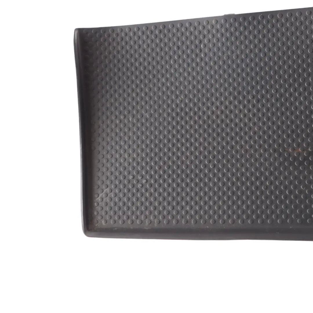Armaturenbrett Handschuhfach Gummi Matte Einsatz Schwarz A2046830194 für Mercedes mit Teilenummer 1K0858169 Mercedes Armaturenbrett Handschuhfach Gummi Matte Einsatz Schwarz A2046830194 - SKU 1K0858169 - Teilenummer 1K0858169