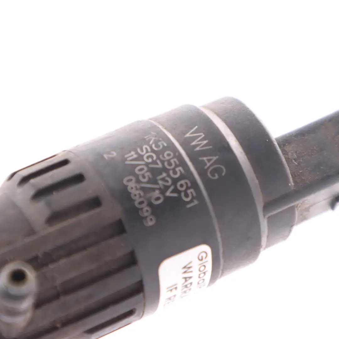 Pompka Spryskiwacza A0008605826 do Volkswagen Caddy Transporter Passat Audi A3 o numerze 1K5955651 Volkswagen Caddy Transporter Passat Audi A3 Pompka Spryskiwacza A0008605826 - SKU 1K5955651 - Numer Części 1K5955651