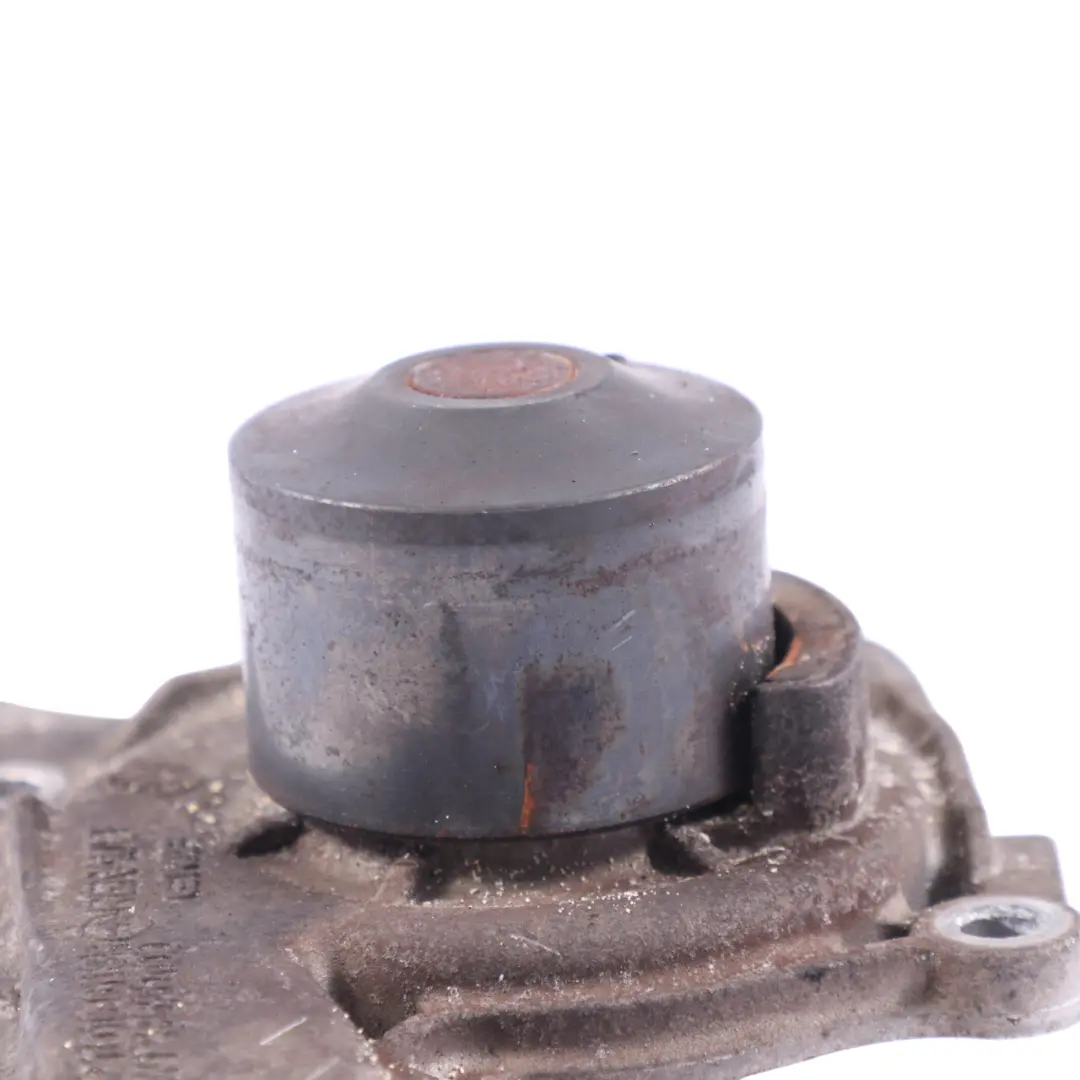 OM607 1.5 DCI Pompa Wody do Mercedes W176 o numerze 210106113R Mercedes W176 OM607 1.5 DCI Pompa Wody - SKU 210106113R - Numer Części 210106113R