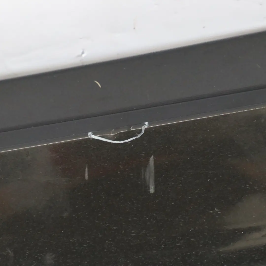 BMW F07 GT Faldón lateral Panel umbral Derecha Sophistograu Brillanteffekt - B90 - SKU 2163783-SBR - Número de pieza 2163783