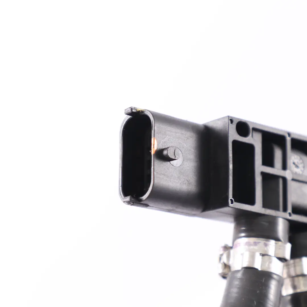 Przewód Czujnik Spalin Filtra DPF 227702184R do Renault Trafic III o numerze 227702184R-3 Renault Trafic III Przewód Czujnik Spalin Filtra DPF 227702184R - SKU 227702184R-3 - Numer Części 227702184R-3