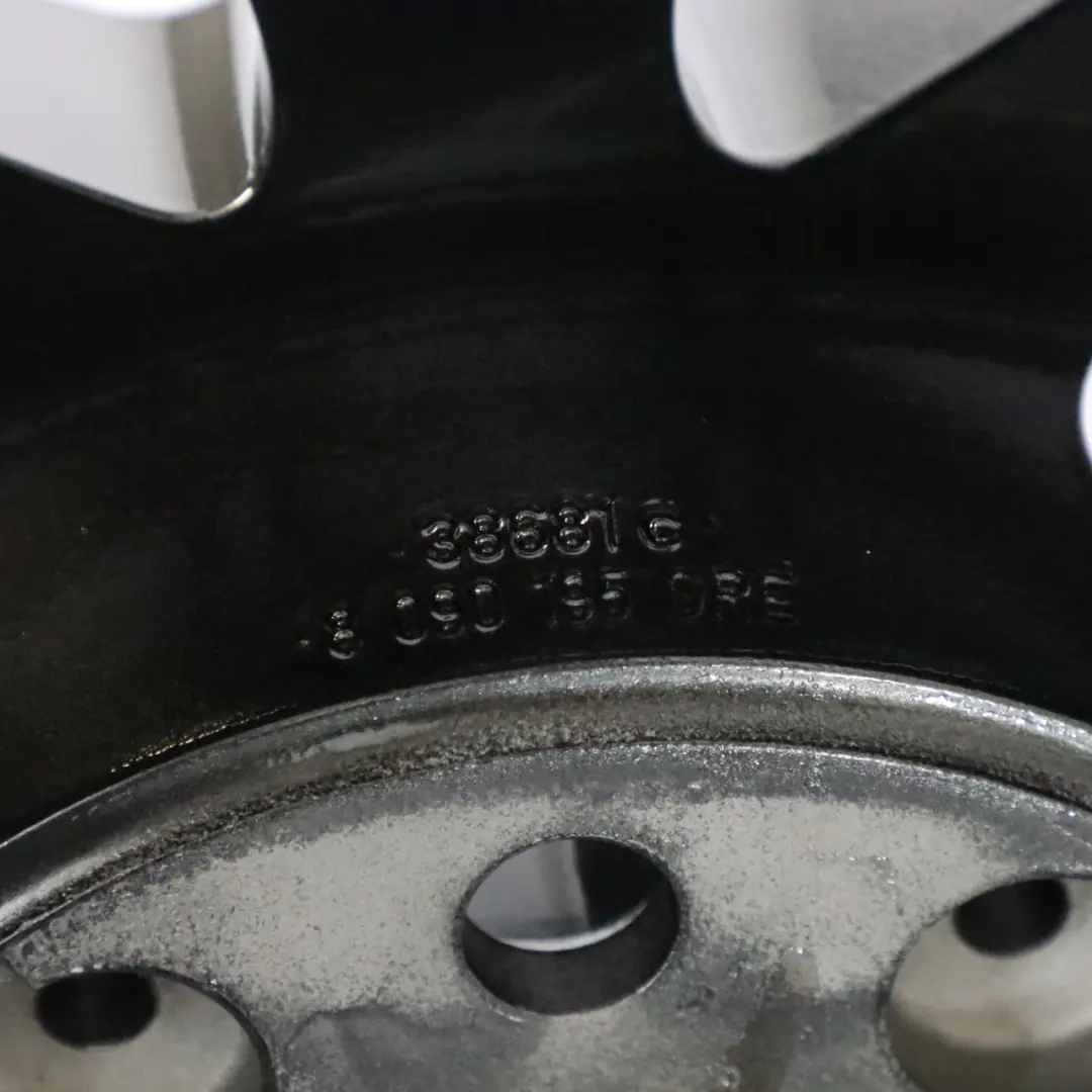 Komplet Felg Aluminiowych 20" M Star Spoke 666 9J/10J 2287501 do BMW F80 M3 o numerze 2287500/2287501 BMW F80 M3 Komplet Felg Aluminiowych 20" M Star Spoke 666 9J/10J 2287501 - SKU 2287500/2287501 - Numer Części 2287500/2287501