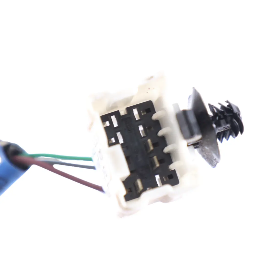 Wiring Connector Additional Horn Cable to Renault Trafic III VIvaro B with Part number 240720782R Renault Trafic III VIvaro B Wiring Connector Additional Horn Cable - SKU 240720782R - Part number 240720782R