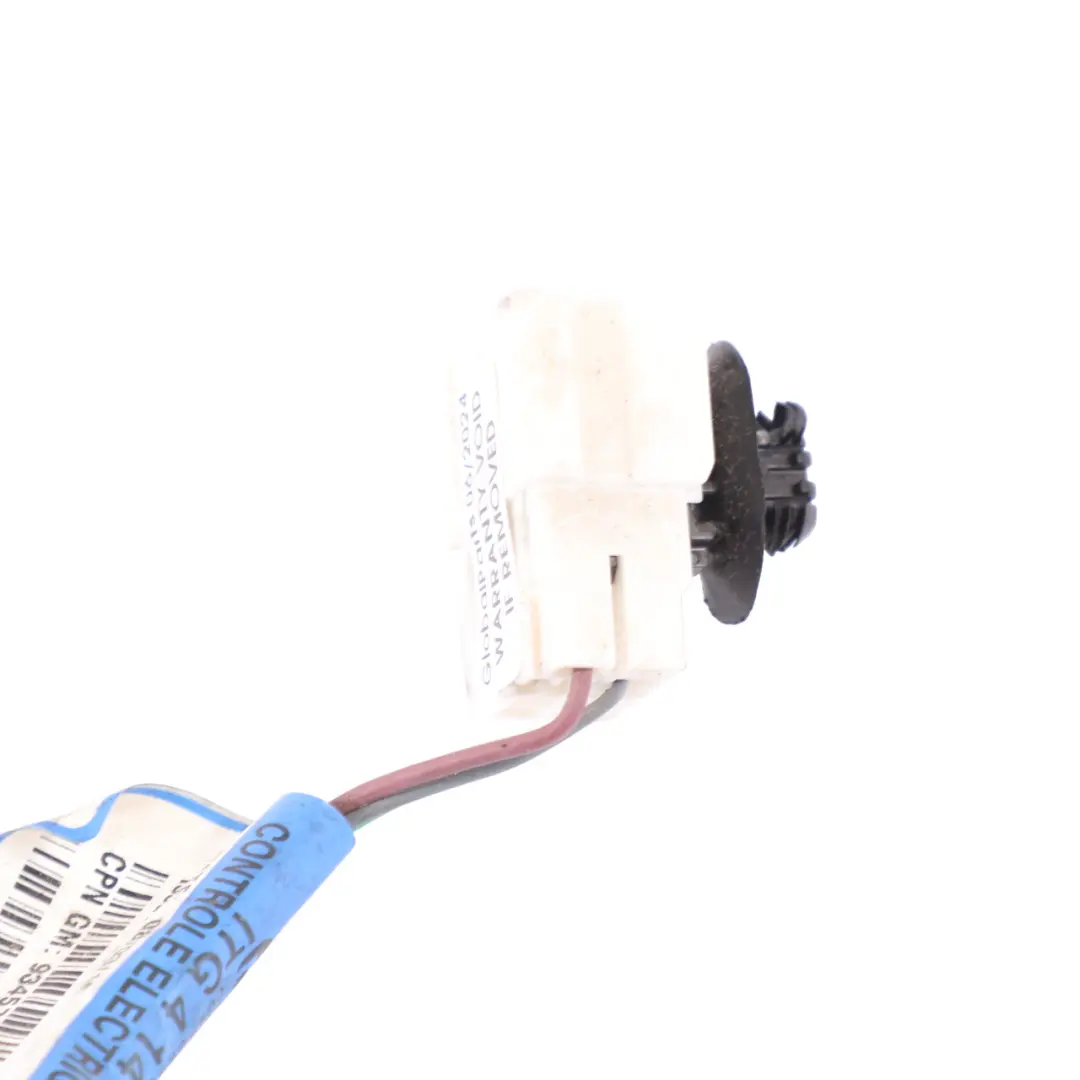 Wiring Connector Additional Horn Cable to Renault Trafic III VIvaro B with Part number 240720782R Renault Trafic III VIvaro B Wiring Connector Additional Horn Cable - SKU 240720782R - Part number 240720782R