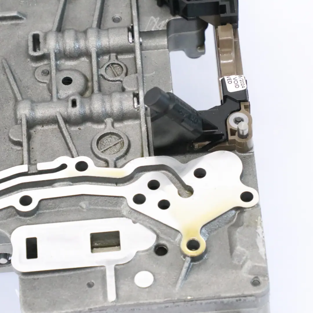 Mechatronik Steuerung BMW E90 E92 335I N54 Automatikgetriebe GA6HP19Z 8642390 für mit Teilenummer 8671624 Mechatronik Steuerung BMW E90 E92 335I N54 Automatikgetriebe GA6HP19Z 8642390 - SKU 8671624 - Teilenummer 8671624