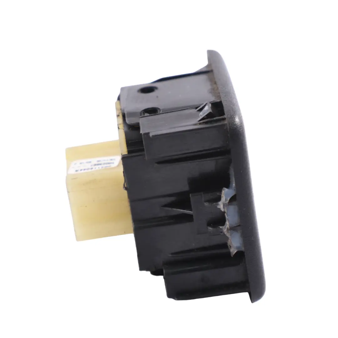 Interruptor de Ajuste de Ventana Derecha para Renault Trafic 3 con número de pieza 254118044R Renault Trafic 3 Interruptor de Ajuste de Ventana Derecha - SKU 254118044R - Número de pieza 254118044R