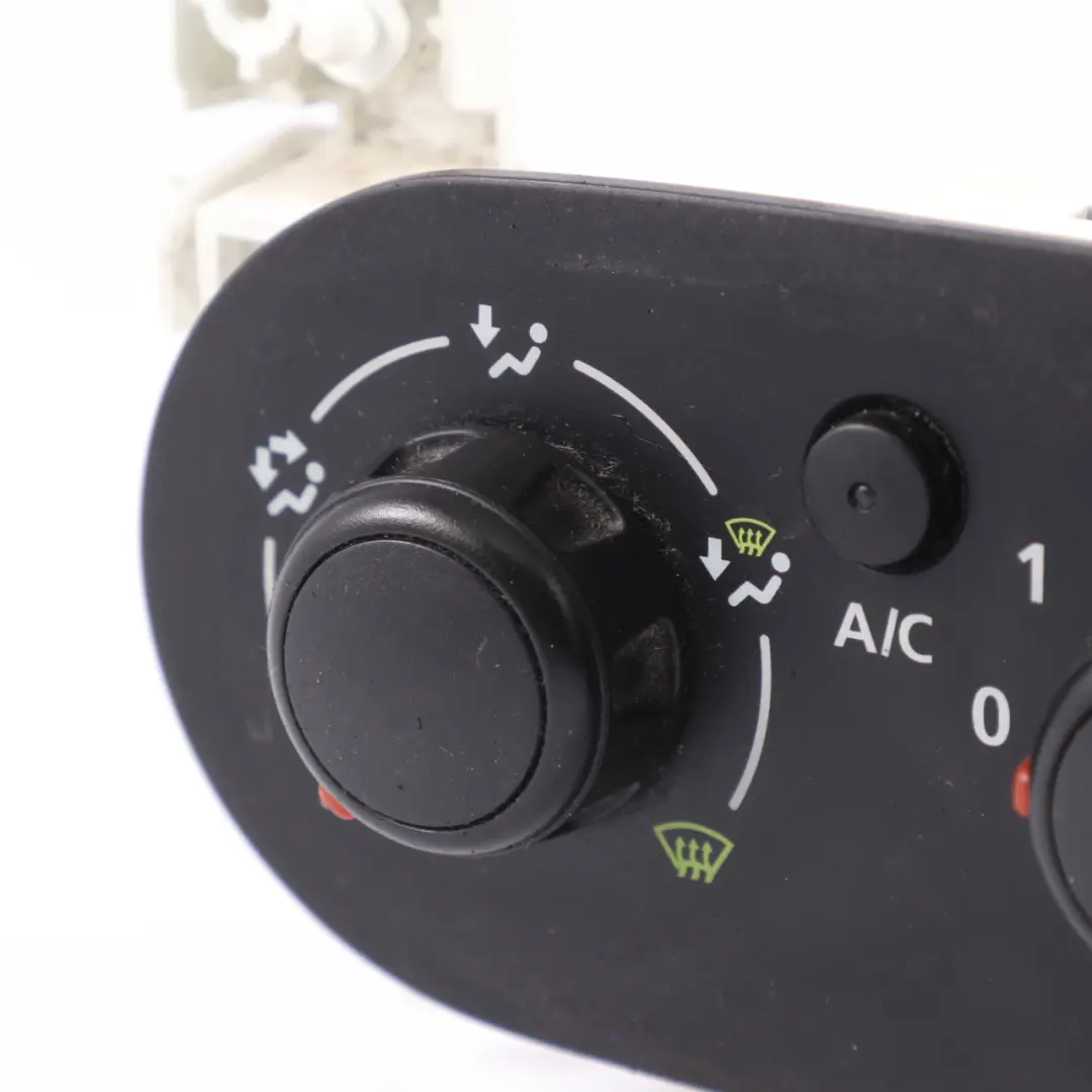 Climate Control Panel Renault Trafic 3 Vauxhall Vivaro B Air Con A/C to with Part number 275102706R Climate Control Panel Renault Trafic 3 Vauxhall Vivaro B Air Con A/C - SKU 275102706R - Part number 275102706R