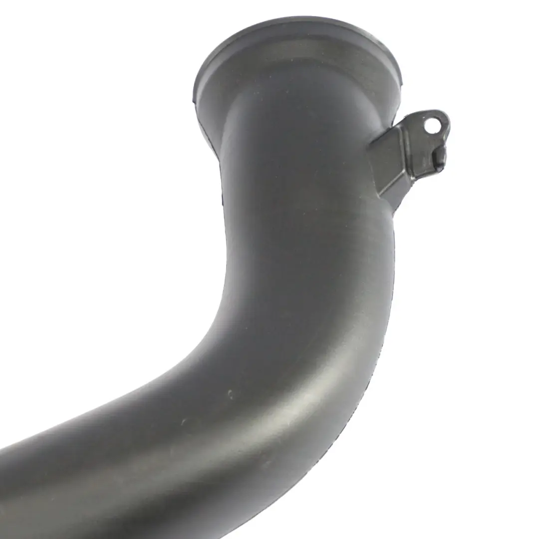 Conduit D'Admission D'Air Avant Droit pour Renault Trafic III à propos du numéro de pièce 278709662R Renault Trafic III Conduit D'Admission D'Air Avant Droit - SKU 278709662R - Numéro de pièce 278709662R