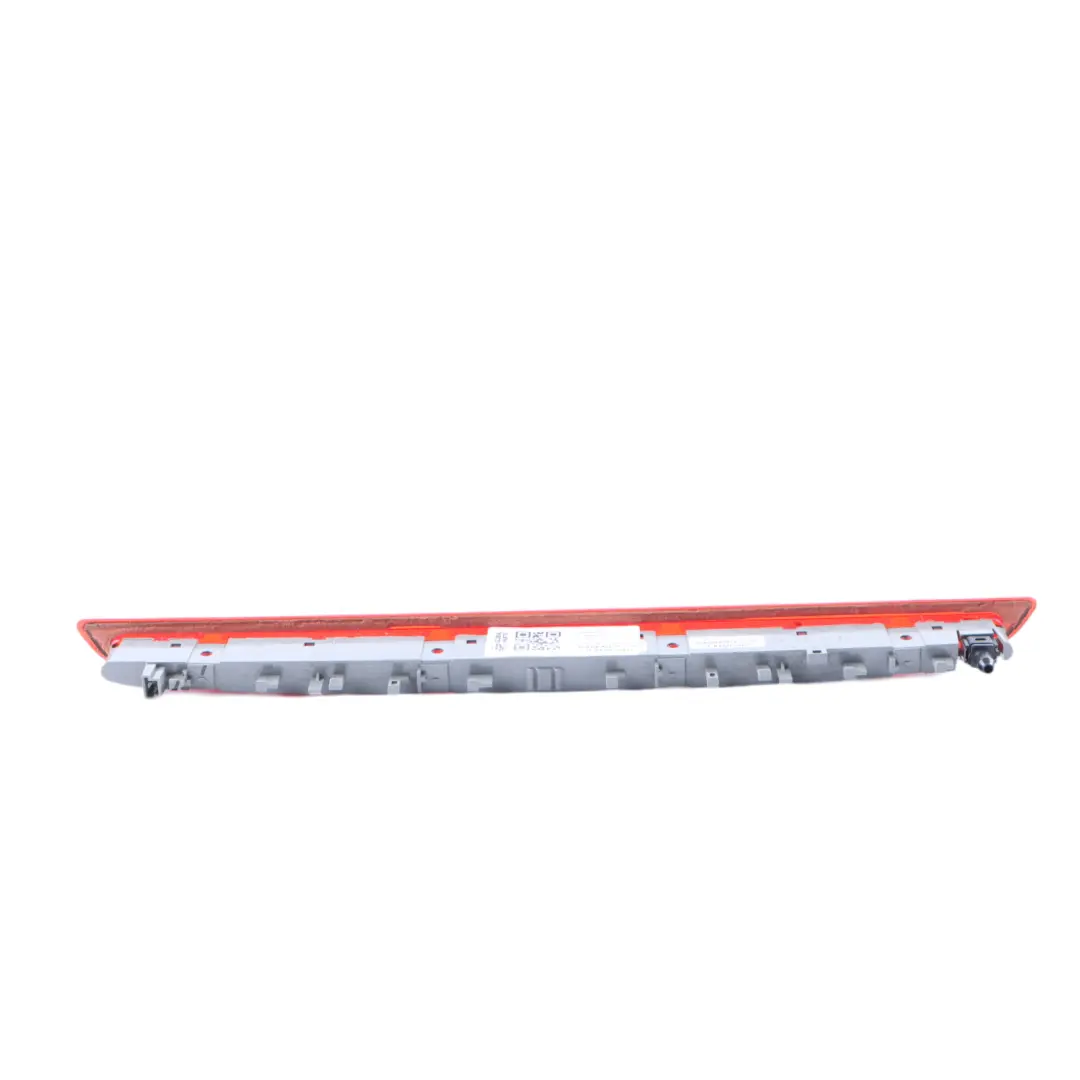 Luz Freno Tercera Trasera Roja para BMW E84 con número de pieza 2990993 BMW E84 Luz Freno Tercera Trasera Roja - SKU 2990993-1 - Número de pieza 2990993