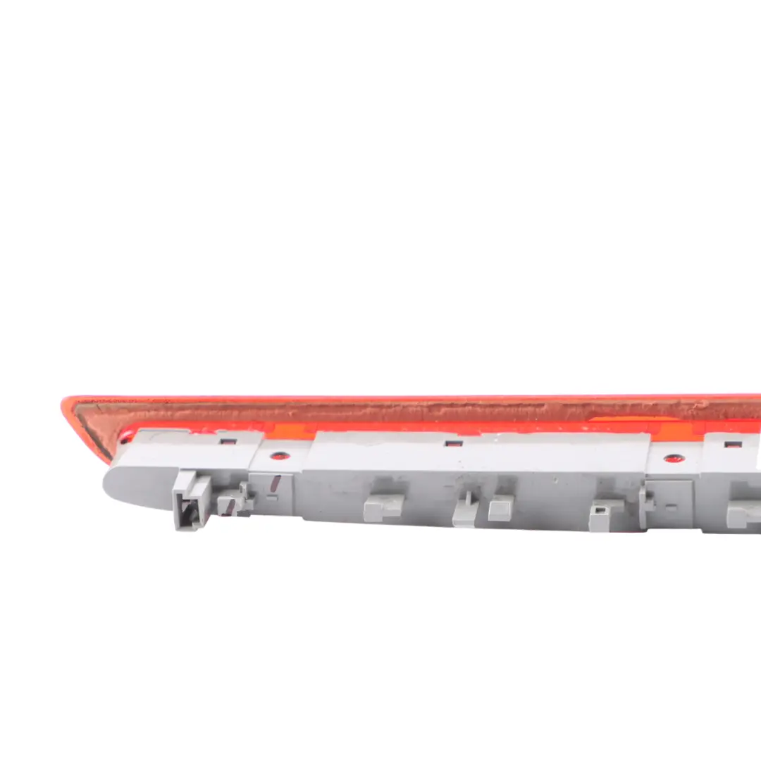 Luz Freno Tercera Trasera Roja para BMW E84 con número de pieza 2990993 BMW E84 Luz Freno Tercera Trasera Roja - SKU 2990993-1 - Número de pieza 2990993
