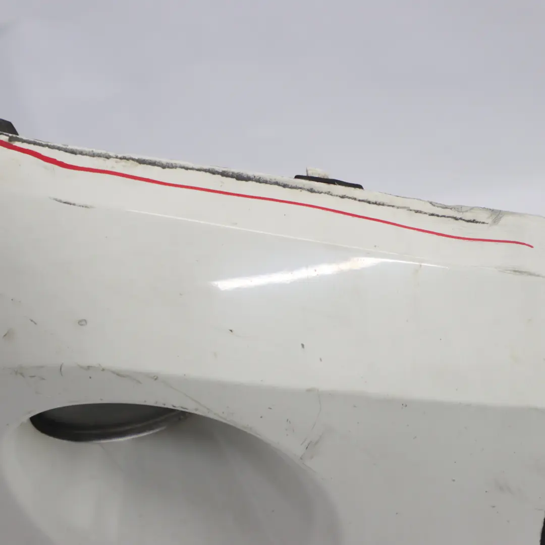 Zderzak Przedni PDC Panel Alpinweiss Alpine White 3 - 300 do BMW X1 E84 o numerze 2993565 BMW X1 E84 Zderzak Przedni PDC Panel Alpinweiss Alpine White 3 - 300 - SKU 2993565-AW - Numer Części 2993565