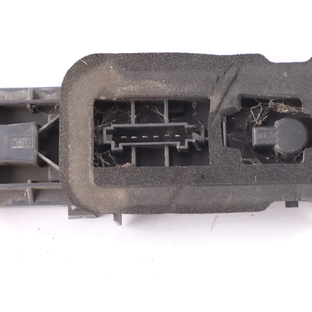 Light Bulb Holder Rear Trunk Tailgate Lamp Socket to VW Crafter 30-50 with Part number 2E0945257 VW Crafter 30-50 Light Bulb Holder Rear Trunk Tailgate Lamp Socket - SKU 2E0945257 - Part number 2E0945257