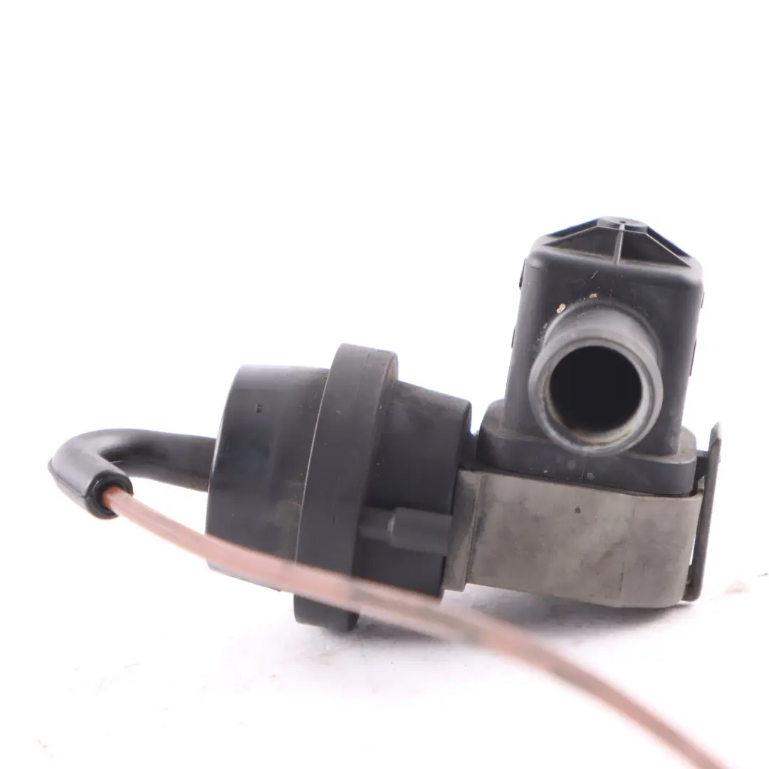 VW Crafter 2.0 TDI Engine Vacuum Valve Heating Vacuum Valve Unit - SKU 2H0121805 - Part number 2H0121805