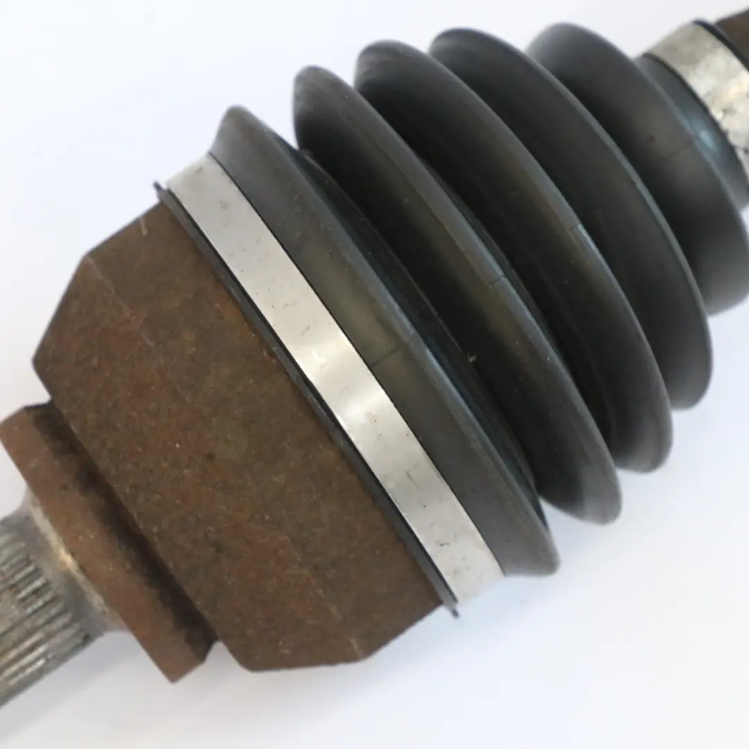 Shaft Renault Trafic III Front Right O/S Driveshaft Front Axle to Drive with Part number 391008636R Drive Shaft Renault Trafic III Front Right O/S Driveshaft Front Axle - SKU 391008636R - Part number 391008636R