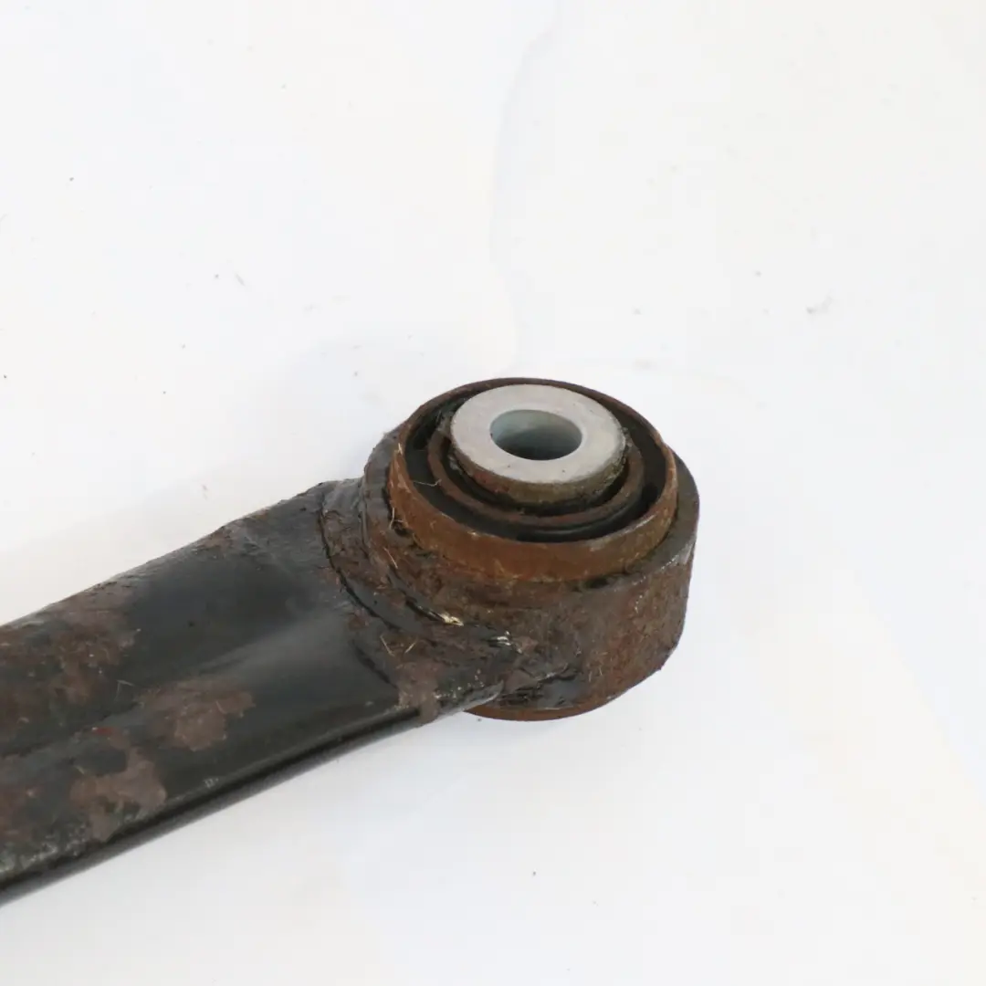 Renault Trafic III Opel Vivaro B Barre stabilisatrice arrière Support - SKU 551304056R - Numéro de pièce 551304056R