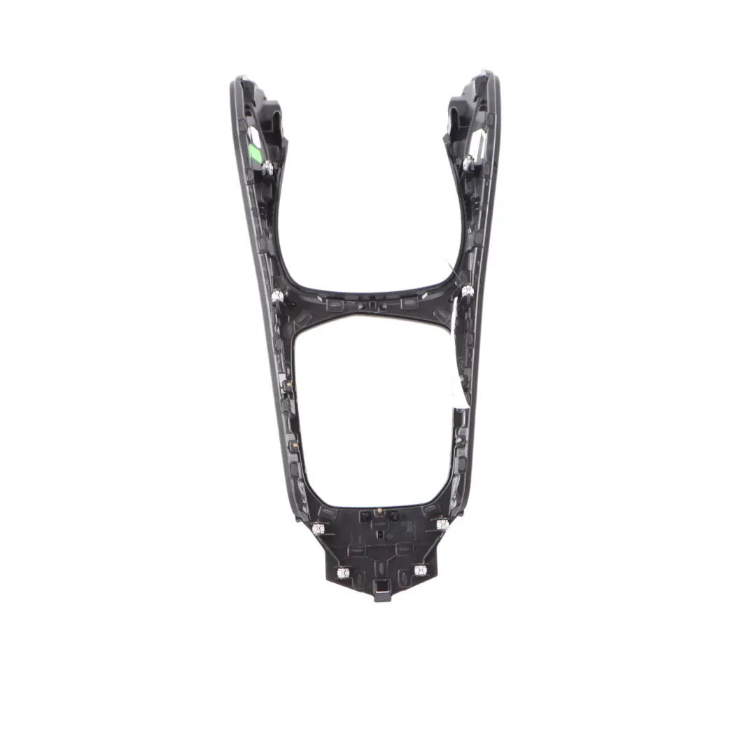 Embellecedor Consola Central Marco Panel Interior Negro para BMW F40 F44 con número de pieza 5A563E4 BMW F40 F44 Embellecedor Consola Central Marco Panel Interior Negro - SKU 5A563E4-1 - Número de pieza 5A563E4