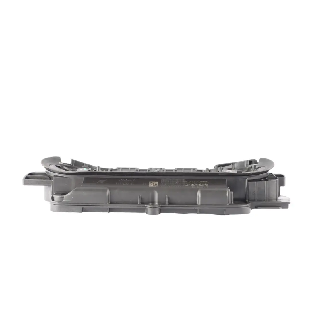 Soporte Base Manija Puerta Exterior Trasera Derecha para BMW G26 con número de pieza 5A68F02 BMW G26 Soporte Base Manija Puerta Exterior Trasera Derecha - SKU 5A68F02 - Número de pieza 5A68F02